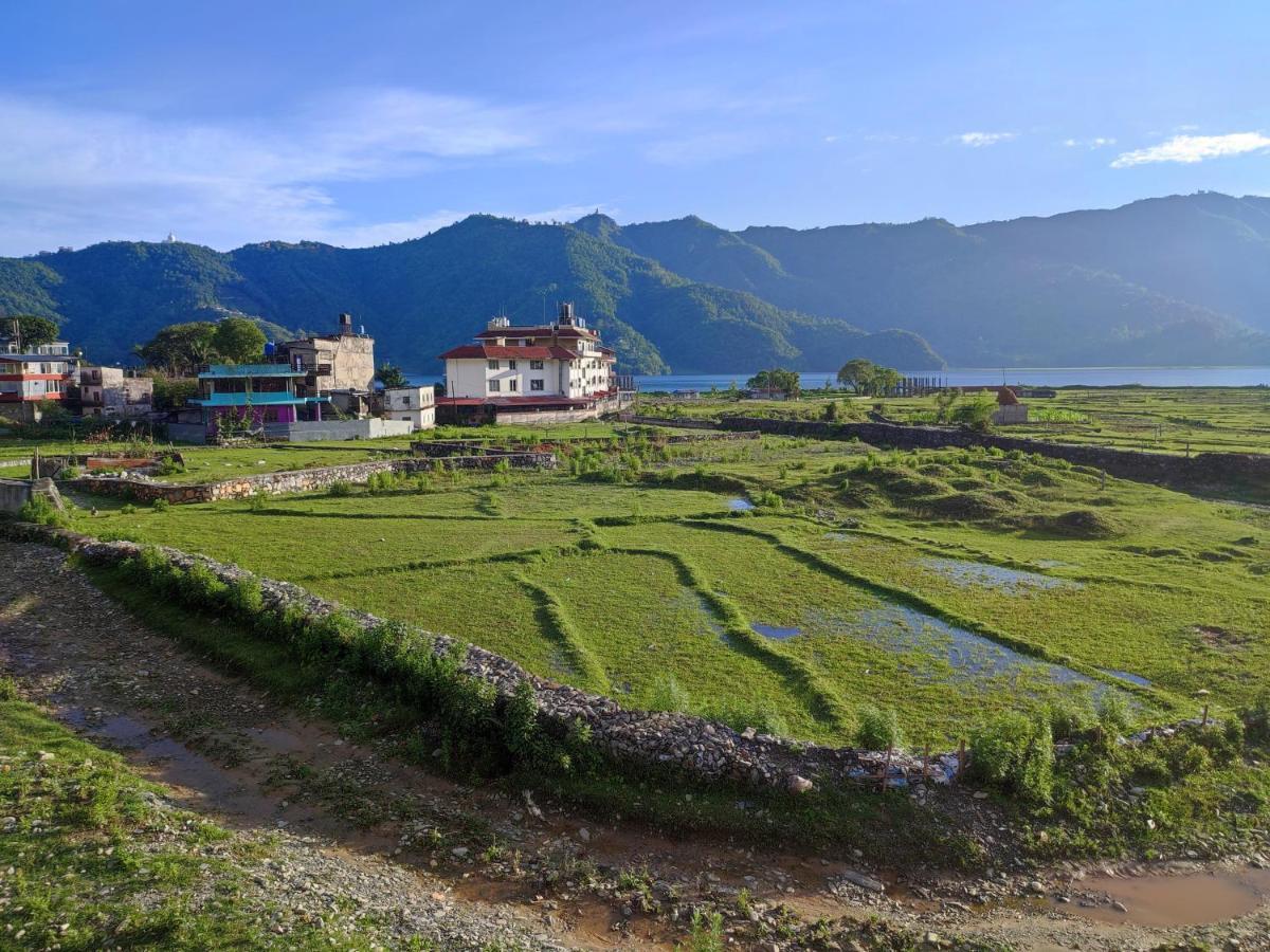 Tranquil Water Guest House Pokhara Buitenkant foto