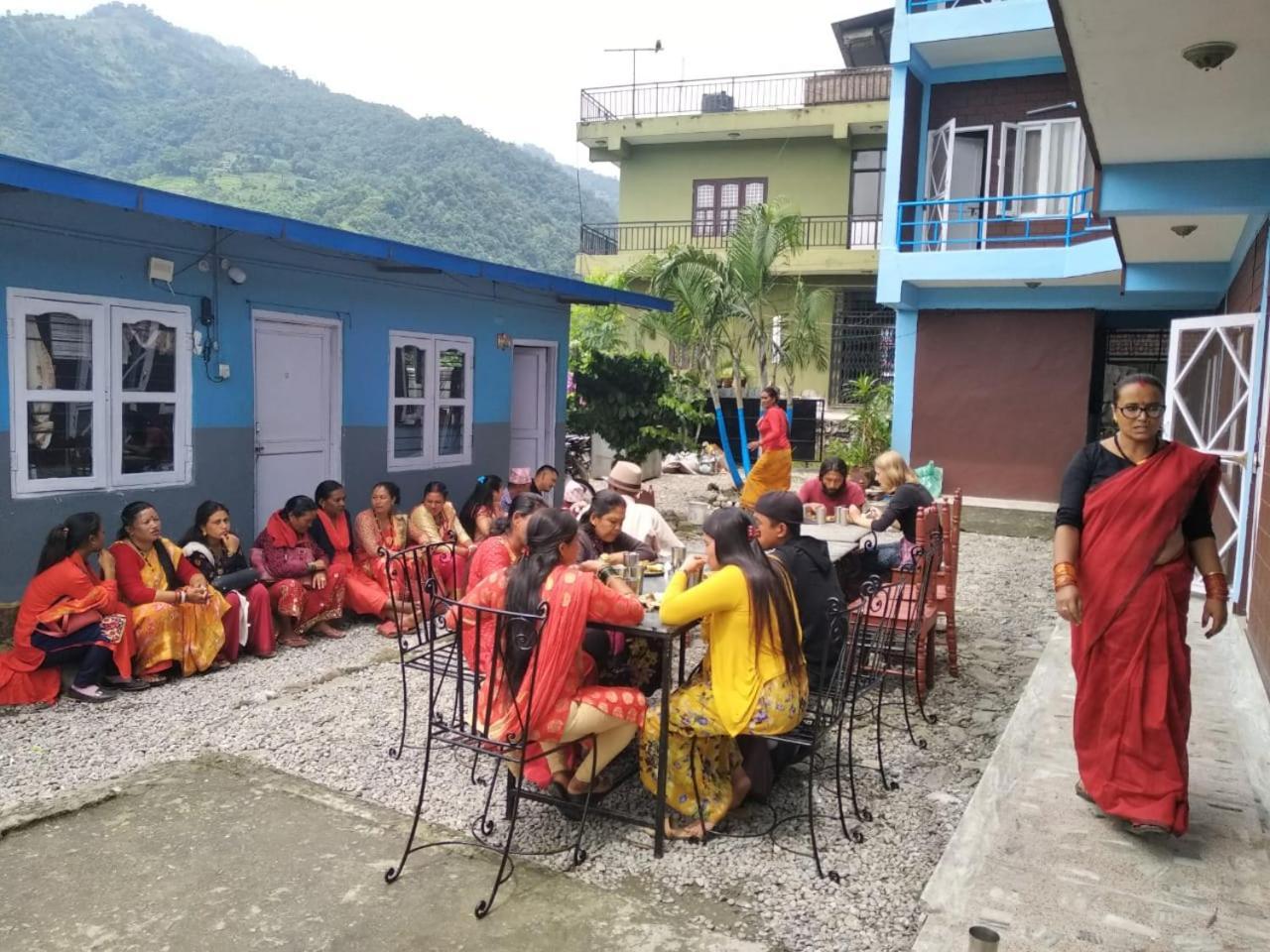 Tranquil Water Guest House Pokhara Buitenkant foto